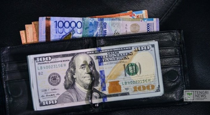 Курс доллара в Казахстане поставил исторический рекорд