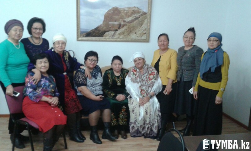 Қауіпсіздік қызметі леггинстер мен колготкилердің порнофотосуреттері Порно қыз конвульсивті түрде