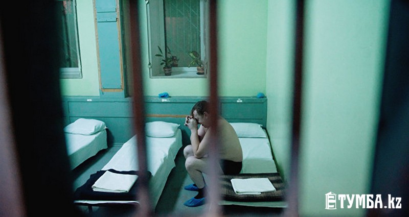 Әдемі қыздардың кискасын жалайтын секс