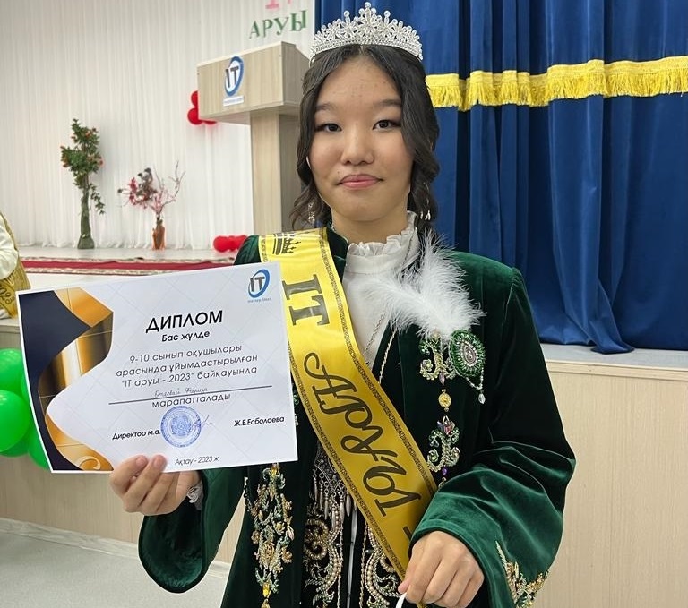 Траннилердің қыздардың аузына спермы (видео)